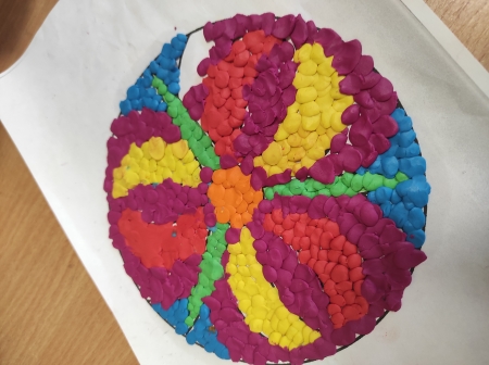 Mandale z plasteliny – trening kreatywności i cierpliwości! 