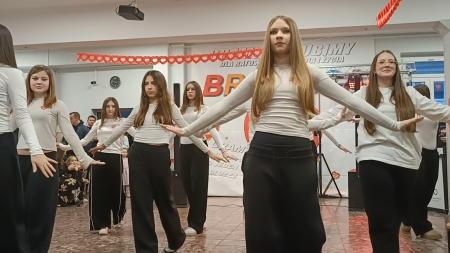 NASZE UCZENNICE ROZGRZAŁY SERCA NA FINALE WOŚP!