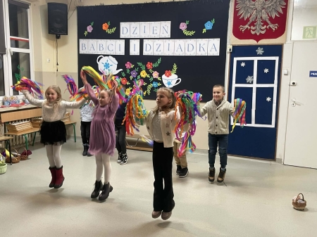 Debiut klasy I na Dzień Babci i Dziadka!